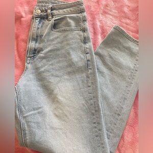 American Eagle Outfitters Light Wash Women's Straight Leg Jeans